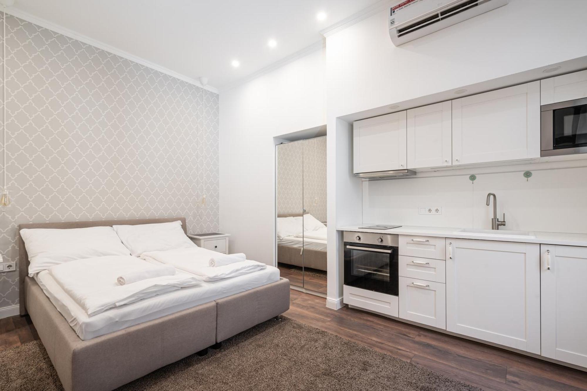 Z32 - & Chic - Stylish By Bqa Budapest